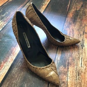 Gold Manolo Blahnik size 41